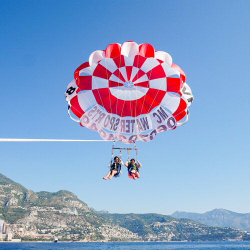 Parachute ascensionnel sur Monaco